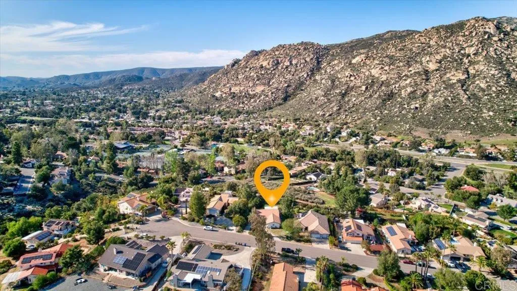 https://cdn.realtyfeed.com/cdn/127/306530392/991c044e0278ae36f2f192f8d20e948b.webp