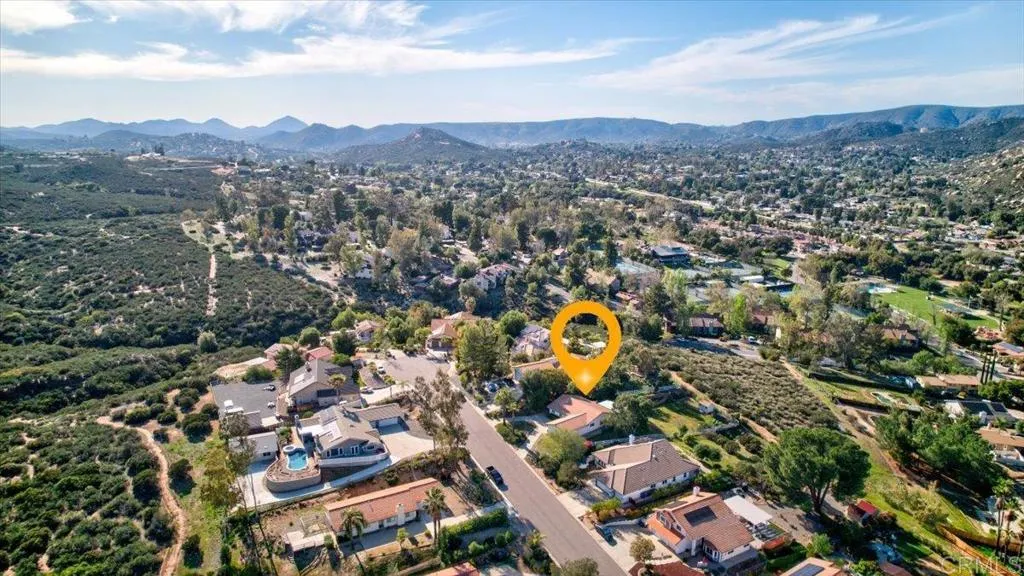 https://cdn.realtyfeed.com/cdn/127/306530392/9c6572e8316fa668dcdf8c1d3c472627.webp