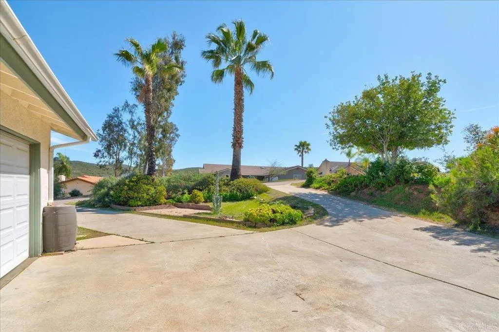 https://cdn.realtyfeed.com/cdn/127/306530392/ab4f7dfc11680938b9485192458d4c33.webp