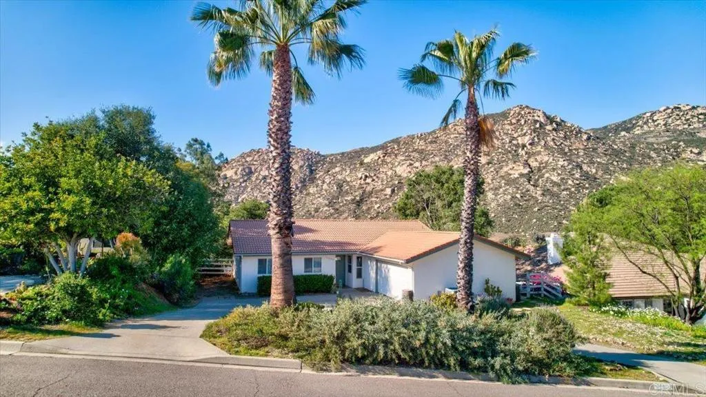 https://cdn.realtyfeed.com/cdn/127/306530392/c714d9b3e740518234b0bdc528efda3e.webp