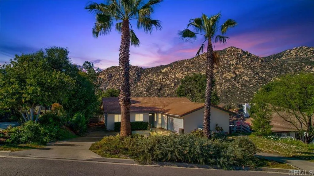 https://cdn.realtyfeed.com/cdn/127/306530392/e705aea60f33916060c341db5440ce13.webp