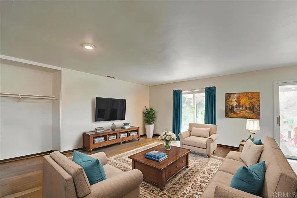 https://cdn.realtyfeed.com/cdn/127/306530392/eeac42257926b39cc73675e900b49b06.webp