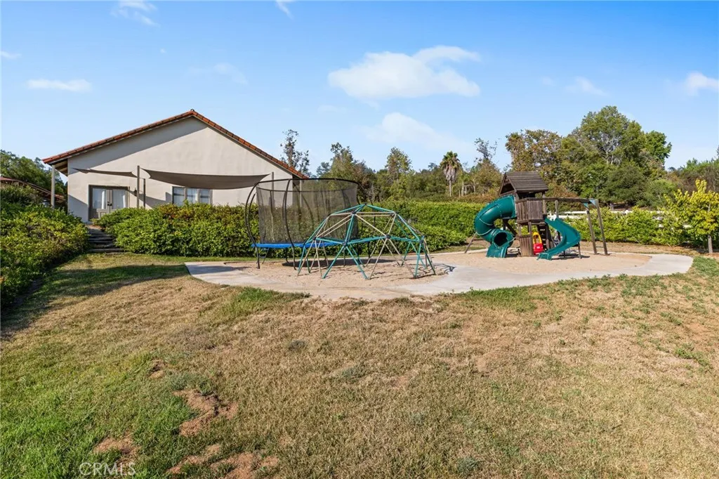 https://cdn.realtyfeed.com/cdn/127/306530462/138a01a6d358a5111880f7c74cc4c53a.webp