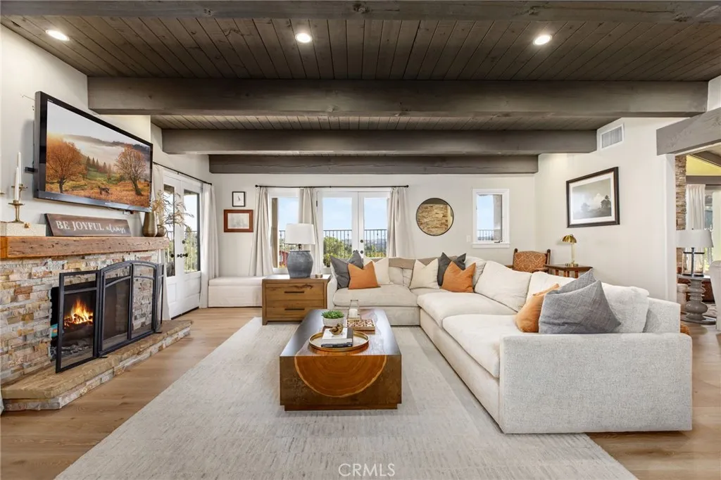 https://cdn.realtyfeed.com/cdn/127/306530462/38e6c4d582c257fe62a6d073a6d2de8a.webp