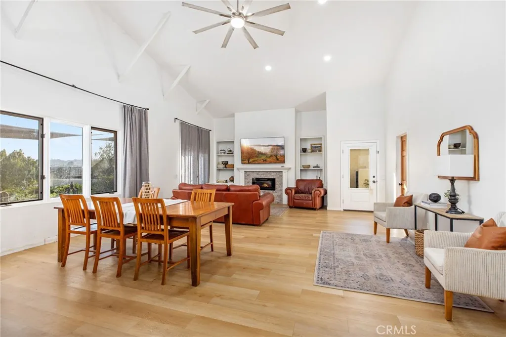 https://cdn.realtyfeed.com/cdn/127/306530462/4c6cfa170a0ca48b1dcef07587db9d64.webp