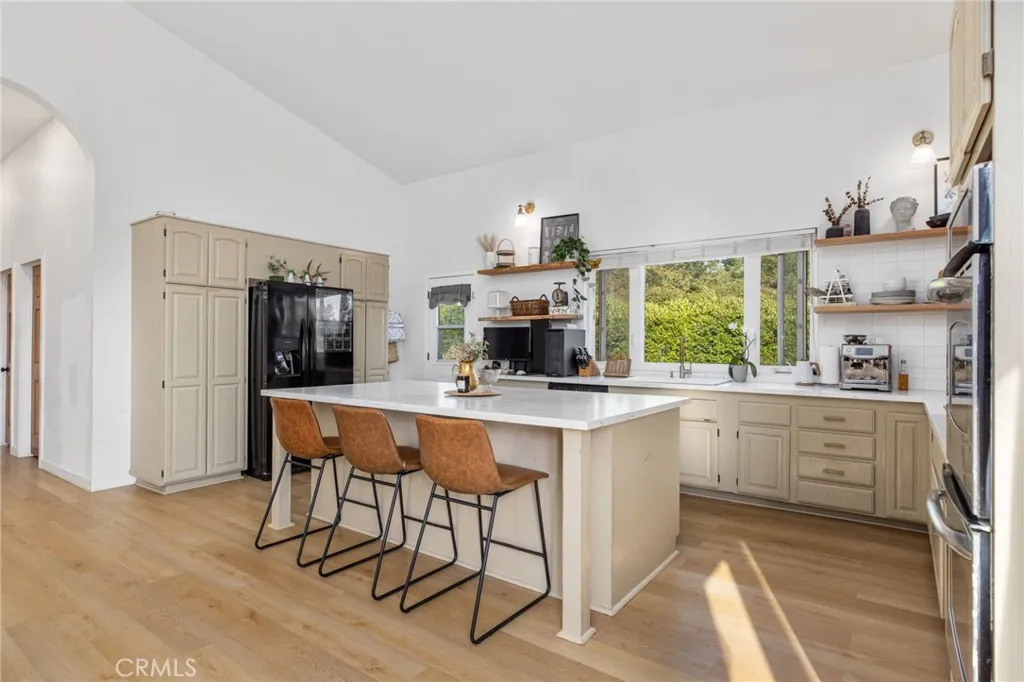 https://cdn.realtyfeed.com/cdn/127/306530462/538a252a9598b713629df6a5d21d866a.webp