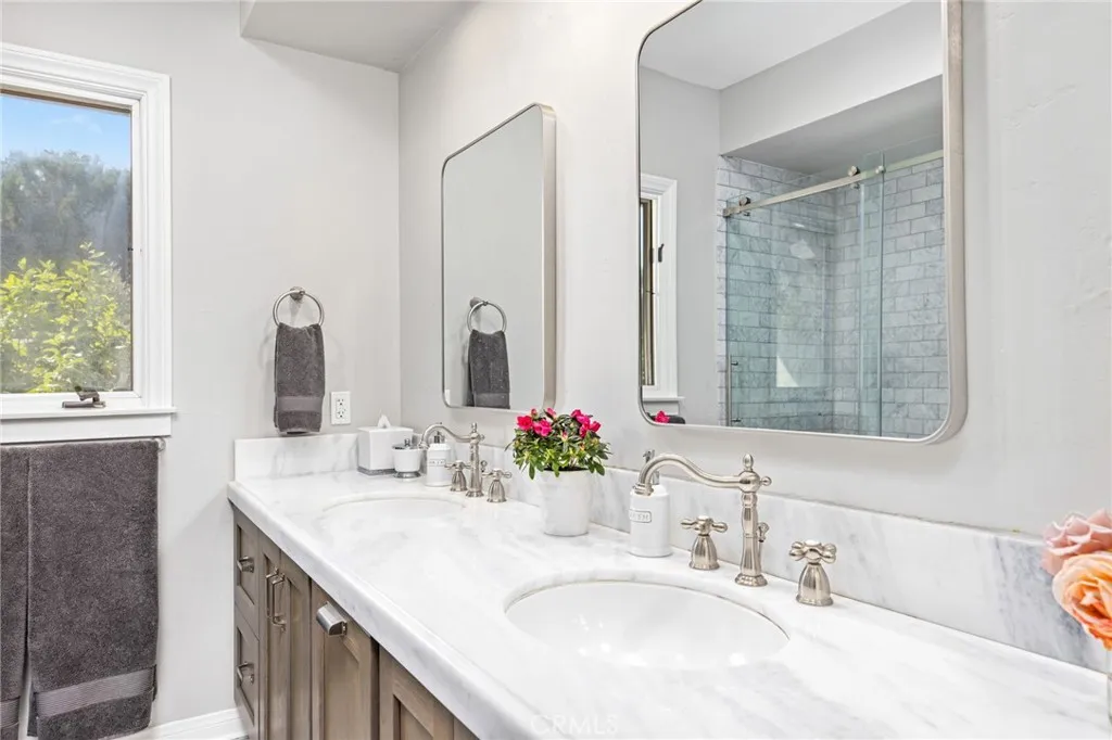 https://cdn.realtyfeed.com/cdn/127/306530462/62ac8dbd79dfc439264278cf7882aeaf.webp