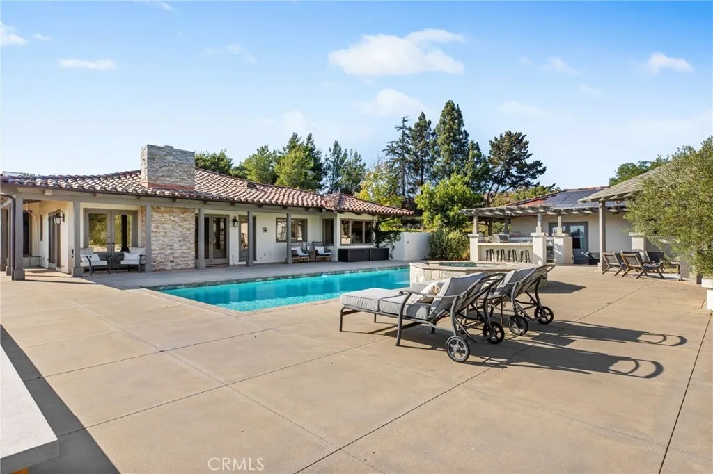 https://cdn.realtyfeed.com/cdn/127/306530462/6bb4d07816777c3a0c778f27dd5f456f.webp