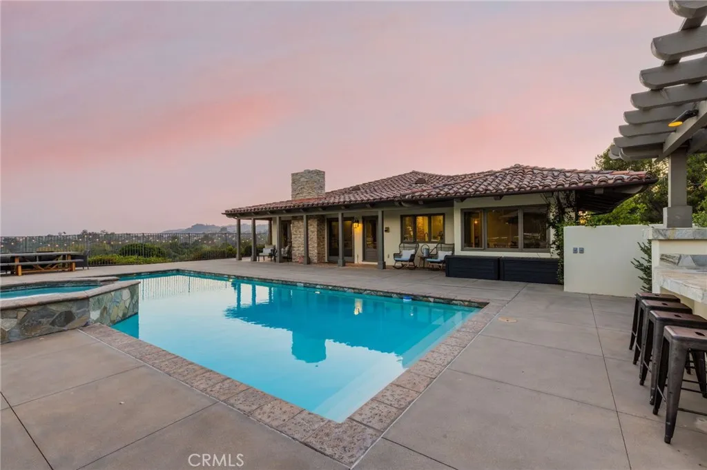 https://cdn.realtyfeed.com/cdn/127/306530462/773a386e0a05d718440a53b3f54bbc81.webp