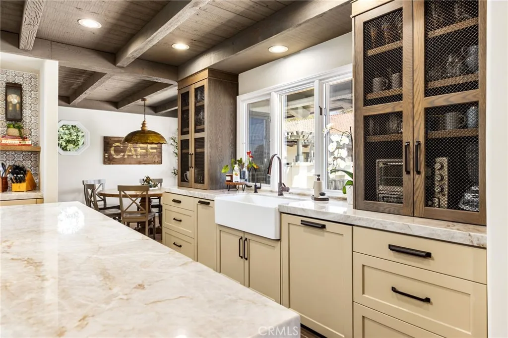 https://cdn.realtyfeed.com/cdn/127/306530462/791997ba1c8c2b481098fdab8586b9de.webp