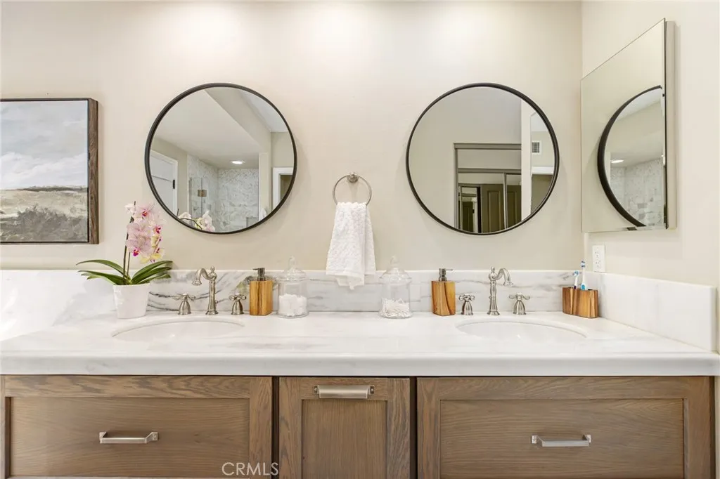 https://cdn.realtyfeed.com/cdn/127/306530462/923c84cc9cdbf3550f5ada40dd48b8d8.webp