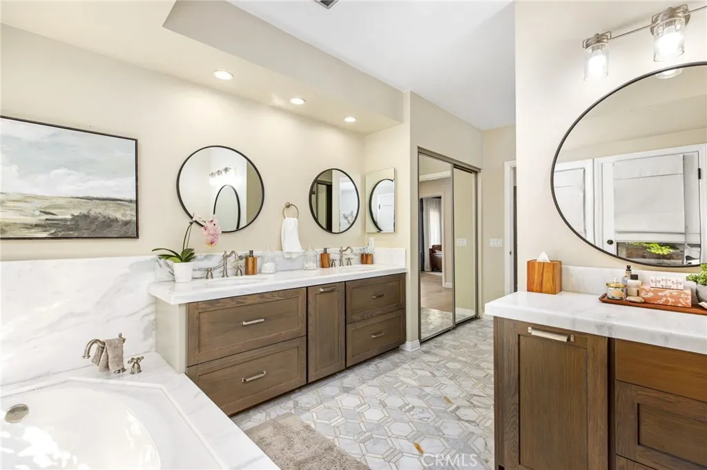 https://cdn.realtyfeed.com/cdn/127/306530462/ee5ea748d434f5a31b7e293efaae3387.webp