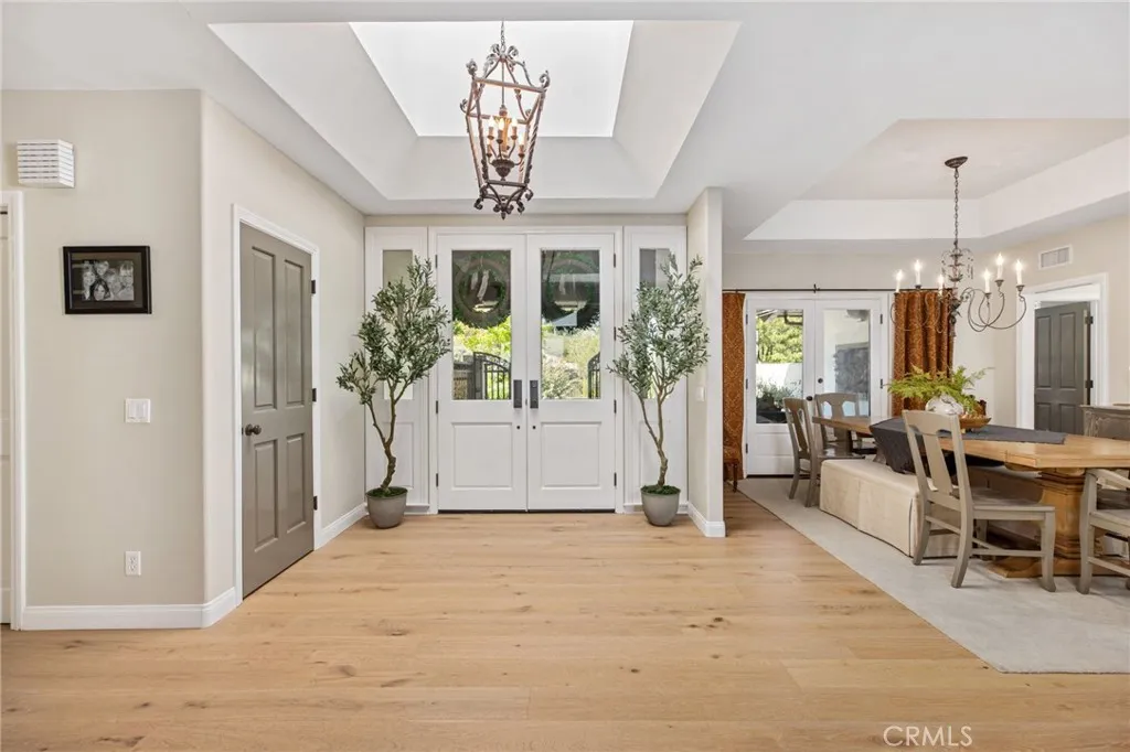 https://cdn.realtyfeed.com/cdn/127/306530462/fb1cab6787a51242e3bcb4cbe9cc9ac8.webp