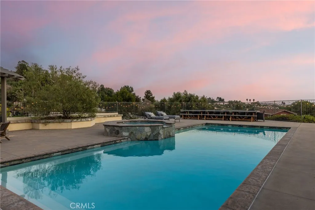 https://cdn.realtyfeed.com/cdn/127/306530462/ff8f8fd5e00ff5a81d14aa7fcd958ab9.webp