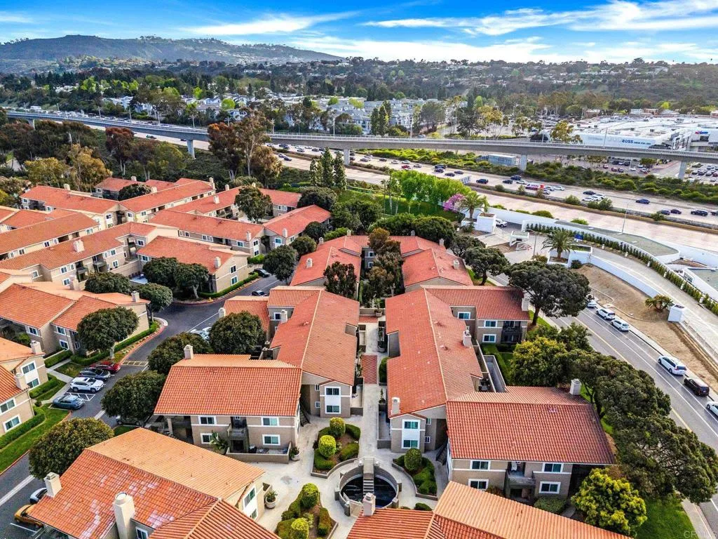 https://cdn.realtyfeed.com/cdn/127/306530477/2c4c3485918e08273a7ac05787ec5c07.webp
