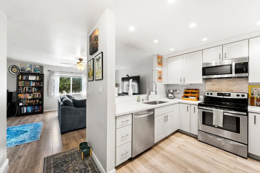 https://cdn.realtyfeed.com/cdn/127/306530477/30890939a339d29e91753b36aa8eb159.webp