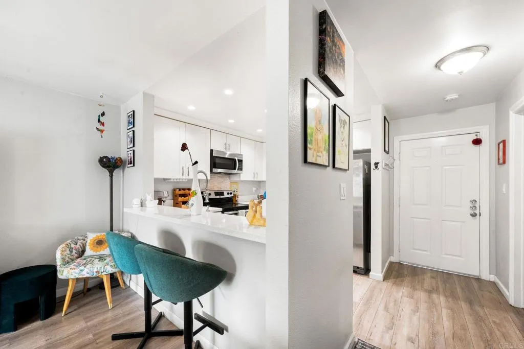 https://cdn.realtyfeed.com/cdn/127/306530477/bc57df474280184acbaf7903bc54a43f.webp