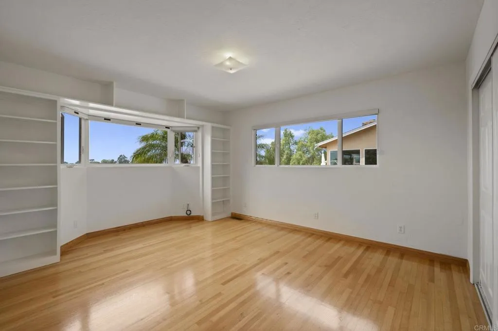https://cdn.realtyfeed.com/cdn/127/306530478/533d6a7c5ed89618ae5523290fb9c44e.webp