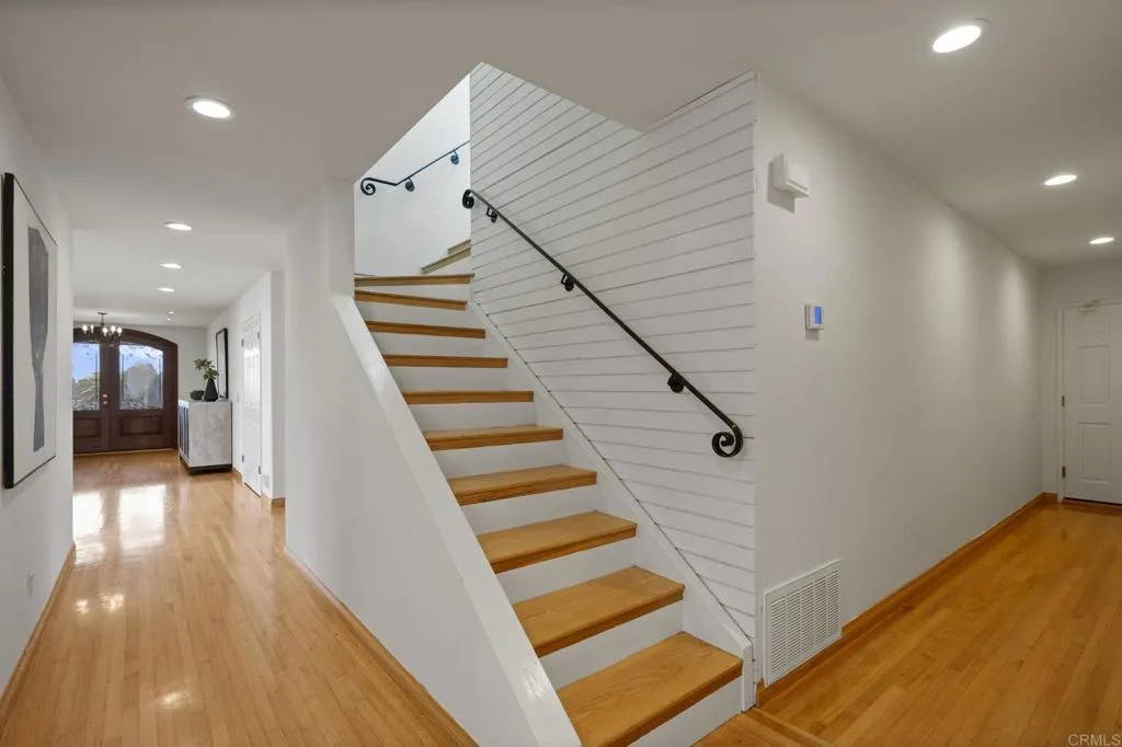 https://cdn.realtyfeed.com/cdn/127/306530478/59fdf50b23e97027a5ce3cc223db9c3d.webp