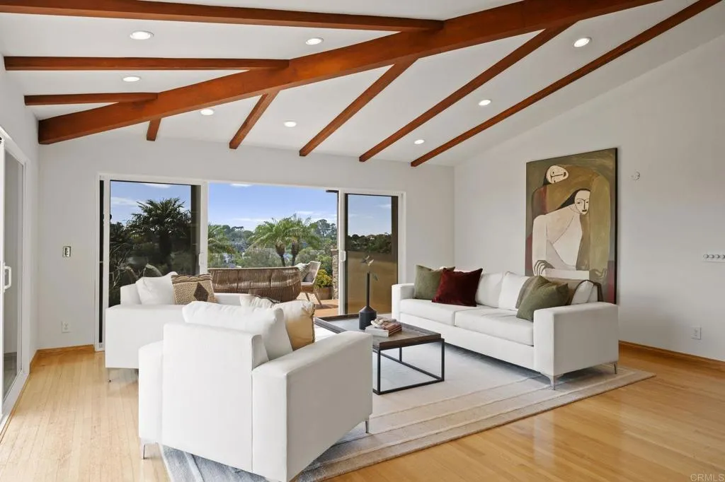 https://cdn.realtyfeed.com/cdn/127/306530478/9b50af9abc6f1e3182a6a29ae629a79e.webp