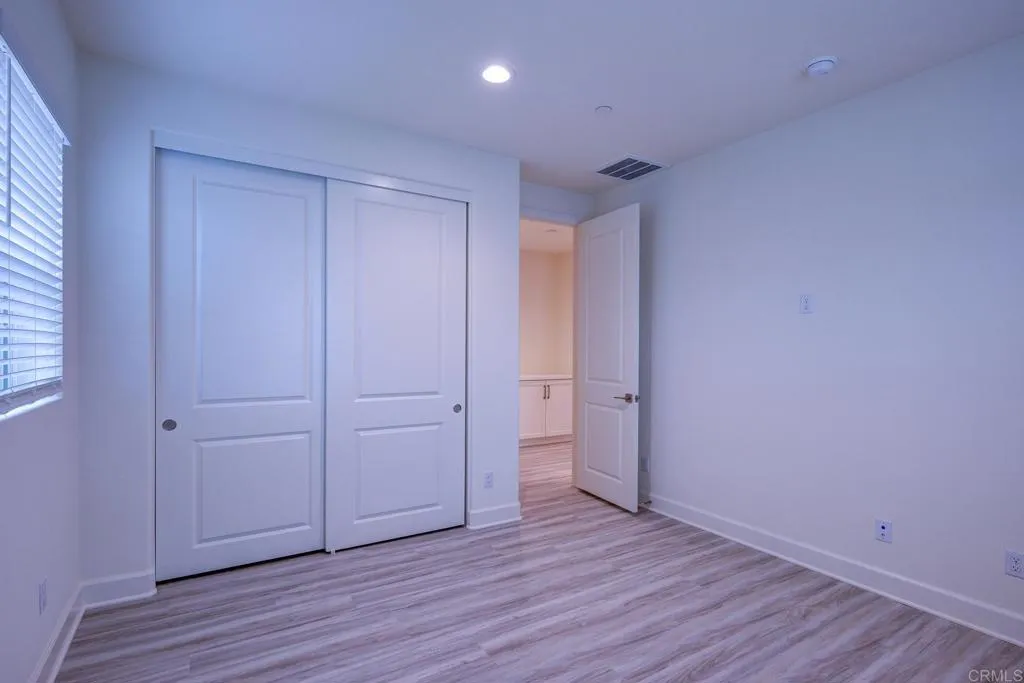 https://cdn.realtyfeed.com/cdn/127/306530482/03b2f7884b5842ebf27e5e7916984ca9.webp