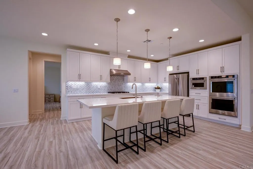 https://cdn.realtyfeed.com/cdn/127/306530482/40b94359edb10c97693d05ceefa03c53.webp