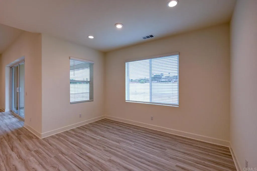 https://cdn.realtyfeed.com/cdn/127/306530482/56266f8af157bb57f1c3ada2ac2a03d0.webp