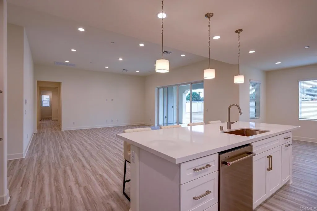 https://cdn.realtyfeed.com/cdn/127/306530482/74e044734ff03f42d7bd1ae4a7daf8ef.webp