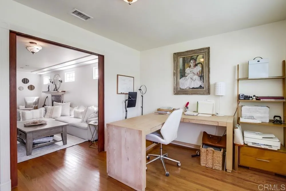 https://cdn.realtyfeed.com/cdn/127/306530488/7259a1a8846c33ad50b613ff26c99af4.webp