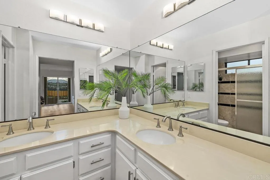 https://cdn.realtyfeed.com/cdn/127/306530538/70bea7431909ef3dd735e061322196d0.webp