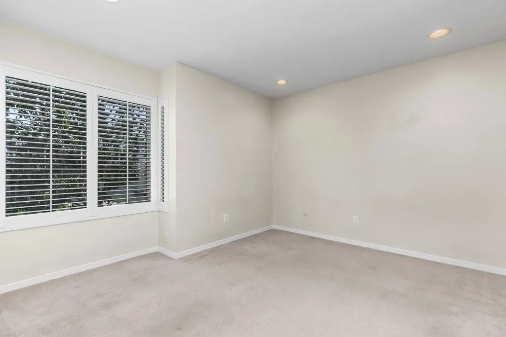 https://cdn.realtyfeed.com/cdn/127/306530583/b5541aa97c553320d213ca78695e8593.webp