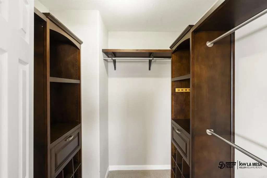 https://cdn.realtyfeed.com/cdn/127/306530608/0d463d371752be15ffbe0d416a50d4c7.webp
