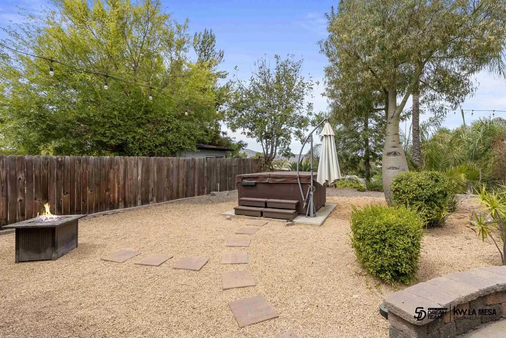 https://cdn.realtyfeed.com/cdn/127/306530608/4e3ea8a83657061eb1644d5e519e6d87.webp