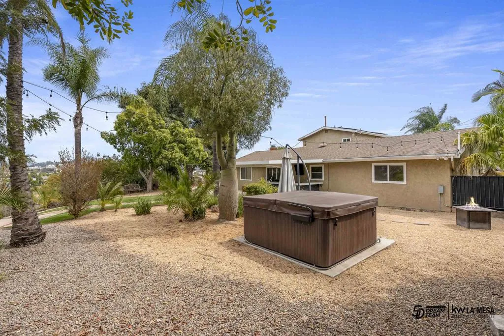 https://cdn.realtyfeed.com/cdn/127/306530608/78109f63745d6e597a16f95666124eec.webp