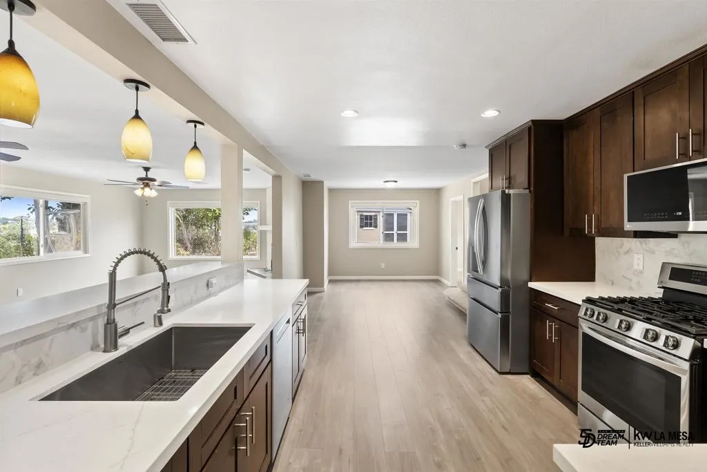 https://cdn.realtyfeed.com/cdn/127/306530608/7abb3da28708b9fb0ce6f7b8c6563b87.webp