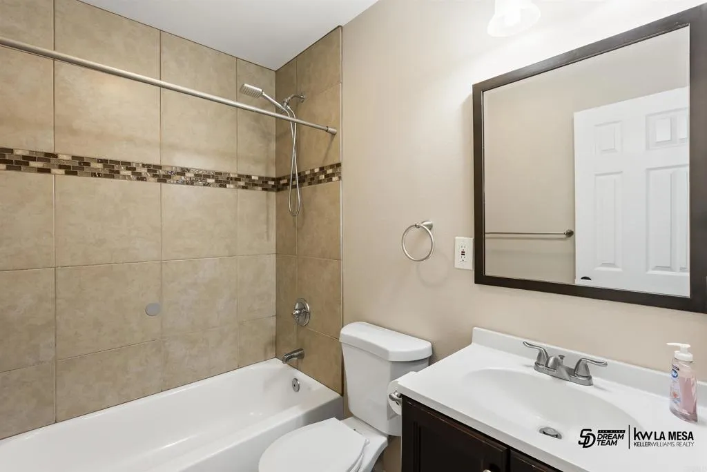 https://cdn.realtyfeed.com/cdn/127/306530608/8e969e6d985933e9583e1d53db5342b8.webp