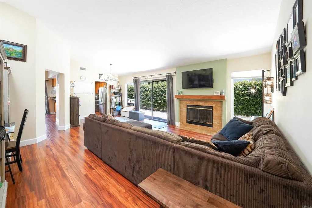 https://cdn.realtyfeed.com/cdn/127/306530645/5f2c7d0613e6e34485a144397c4e6e85.webp