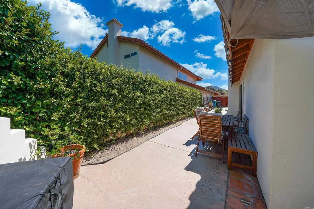 https://cdn.realtyfeed.com/cdn/127/306530645/ab2d383d96f4dfadb599675c9e418eb1.webp