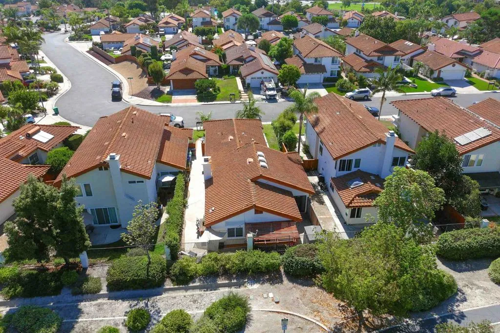 https://cdn.realtyfeed.com/cdn/127/306530645/e32ebac61d59bf5670e70b100fbfa3e1.webp