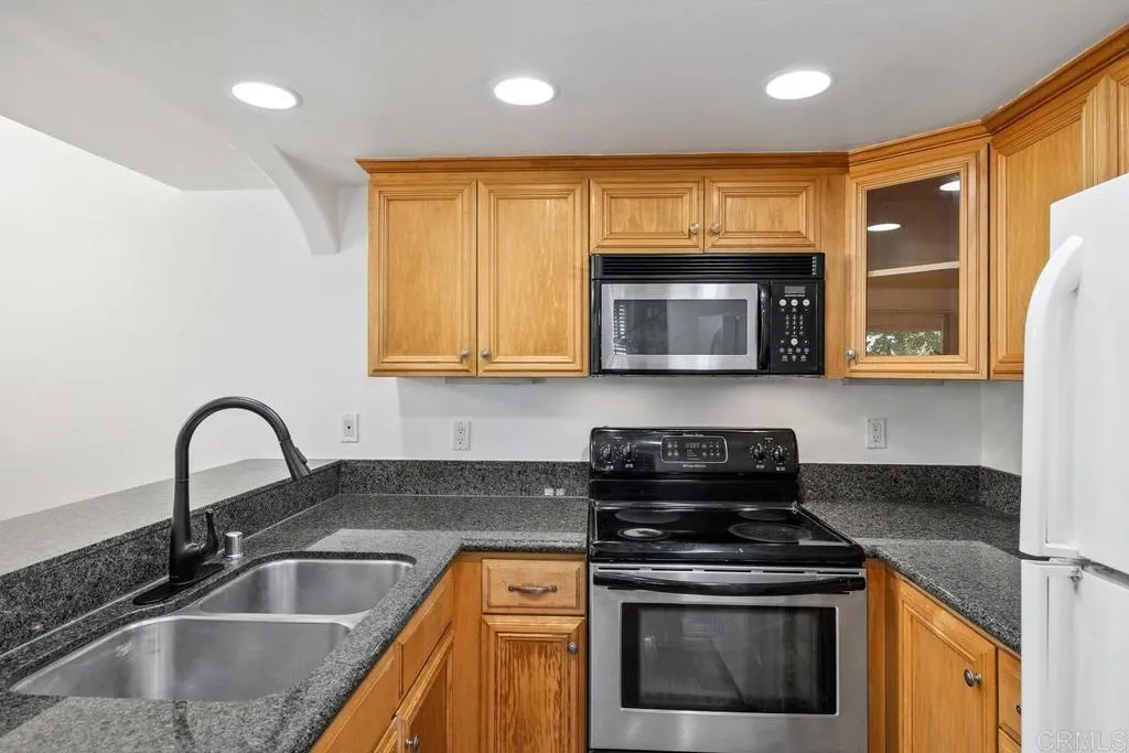 https://cdn.realtyfeed.com/cdn/127/306530812/26e36698554cb21941cdeefee5e33851.webp