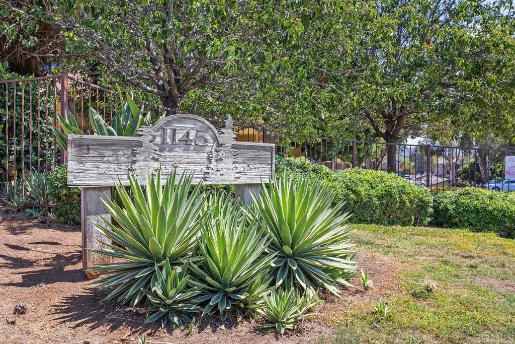 https://cdn.realtyfeed.com/cdn/127/306530812/52f260927d02b71f0c0b970274622fc7.webp