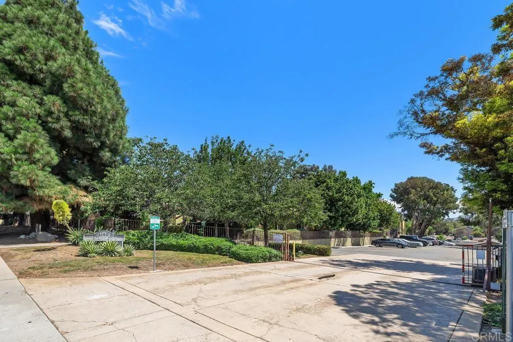 https://cdn.realtyfeed.com/cdn/127/306530812/89b3fc103f58afb9e1e7f1b40148bdf2.webp