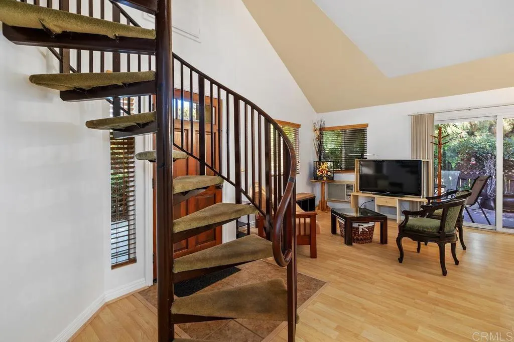 https://cdn.realtyfeed.com/cdn/127/306530812/ec203e4ef12a5f21dd15a451dc7ddfe6.webp