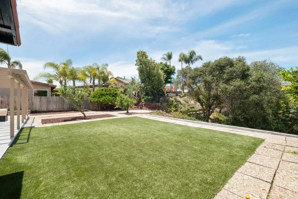 https://cdn.realtyfeed.com/cdn/127/306530815/150232748576d140bbb566bbcae66a19.webp