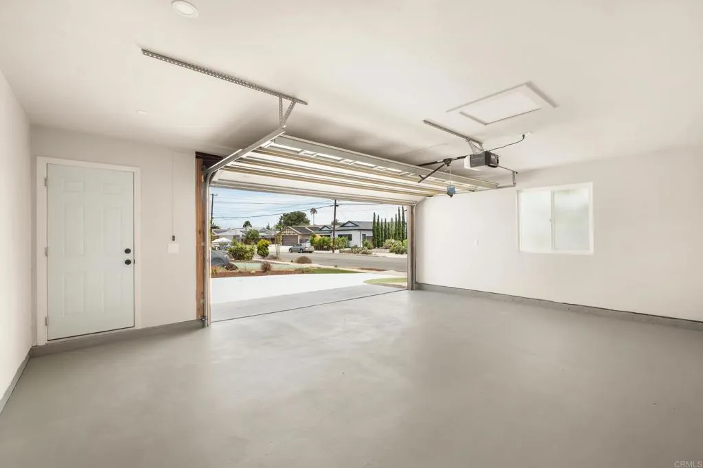 https://cdn.realtyfeed.com/cdn/127/306530815/74cce8ca0d082f8d75323951dce59a76.webp