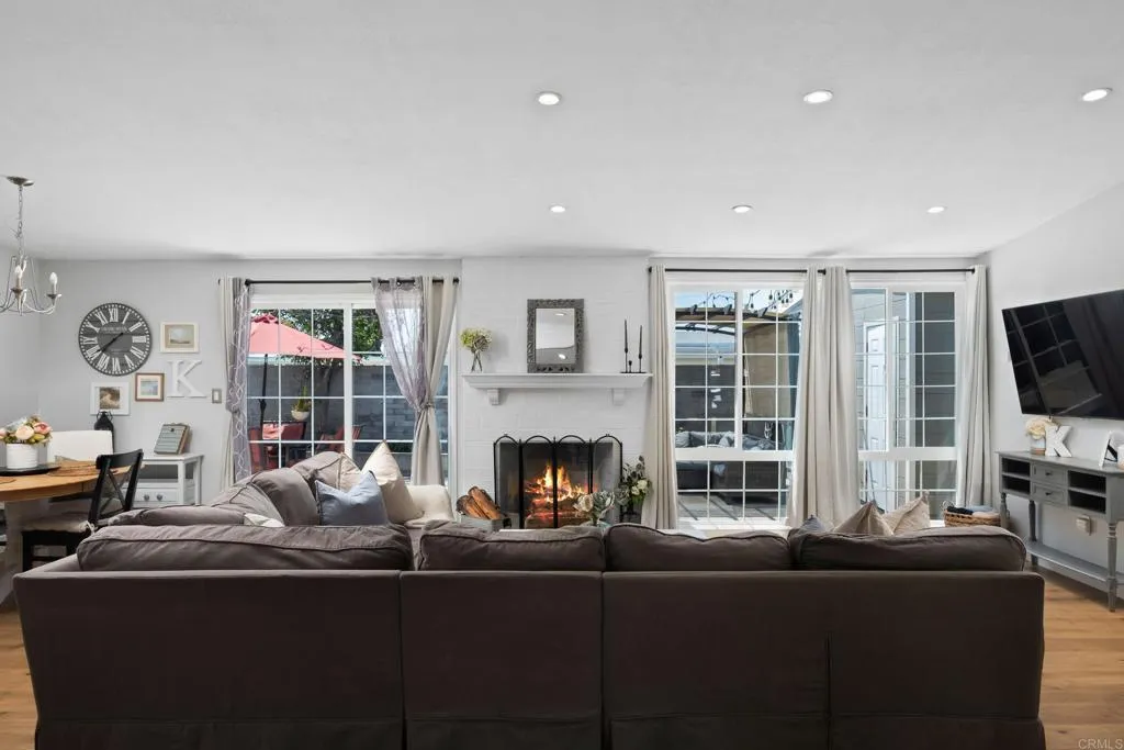 https://cdn.realtyfeed.com/cdn/127/306530817/65d9d1b8dc34fe78719795cae67af5a3.webp