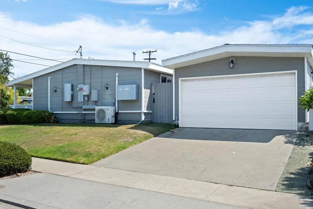 https://cdn.realtyfeed.com/cdn/127/306530817/b338e31f4342e42ef45652e06a0b0f87.webp