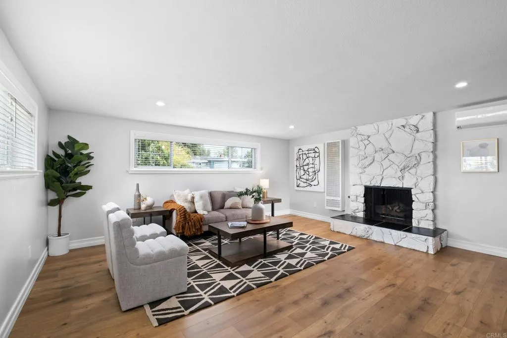 https://cdn.realtyfeed.com/cdn/127/306530817/bb926778d93938ef762177da7880f5d3.webp