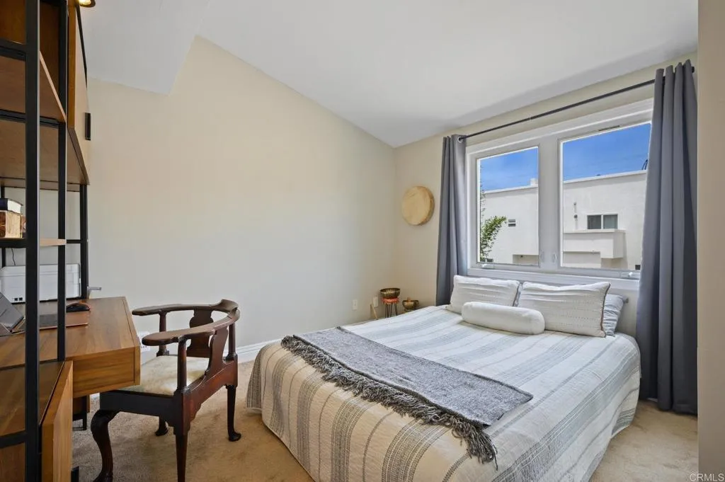 https://cdn.realtyfeed.com/cdn/127/306530893/647cf3f0b467921eed5351f4a7f0be5d.webp