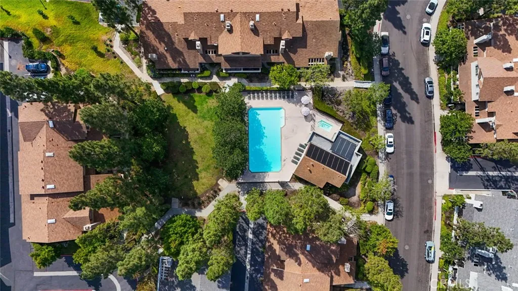 https://cdn.realtyfeed.com/cdn/127/306530895/858ed532660376c43e452a670ef0d060.webp